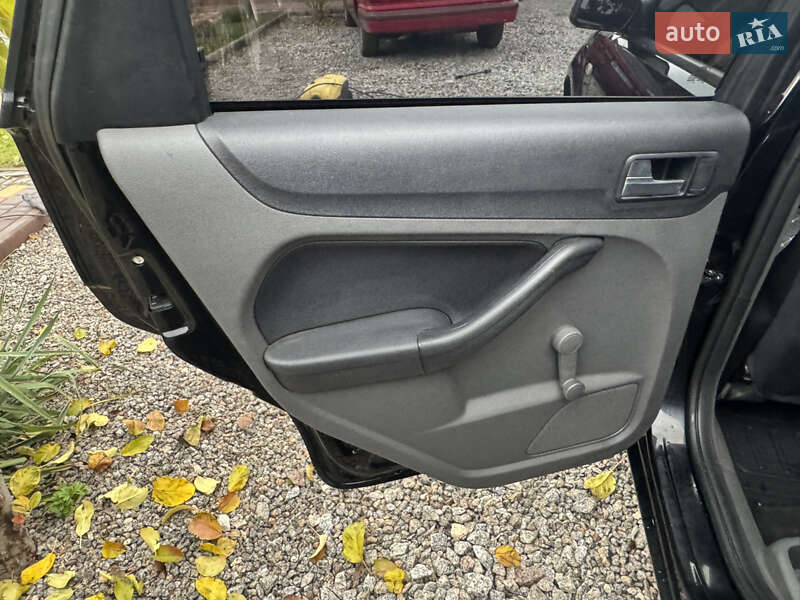 Седан Ford Focus 2006 в Кропивницькому фото 17 Седан Ford Focus 2006 в Кропивницькому