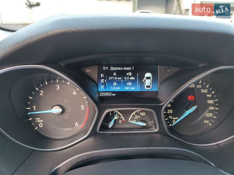 Універсал Ford Focus 2016 в Горішніх Плавнях фото 9 Універсал Ford Focus 2016 в Горішніх Плавнях