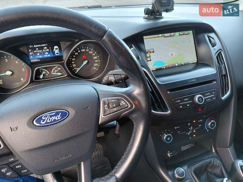 Універсал Ford Focus 2016 в Горішніх Плавнях
