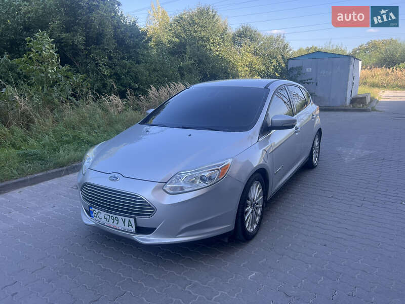 Хетчбек Ford Focus 2011 в Львові фото 2 Хетчбек Ford Focus 2011 в Львові