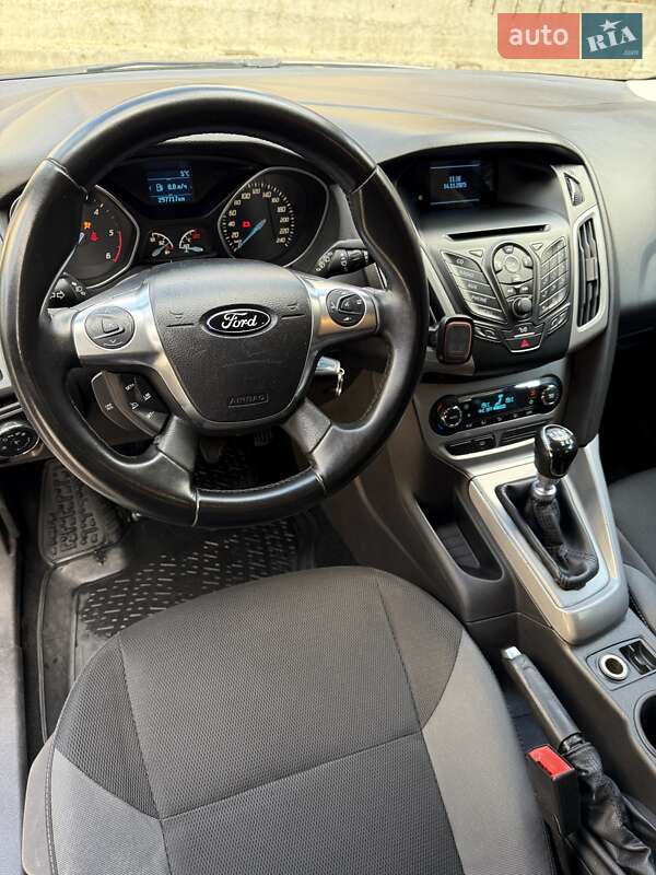 Универсал Ford Focus 2013 в Харькове фото 8 Универсал Ford Focus 2013 в Харькове