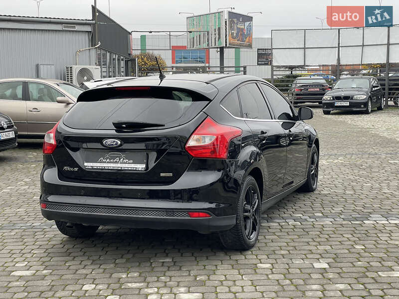 Хэтчбек Ford Focus 2012 в Мукачево
