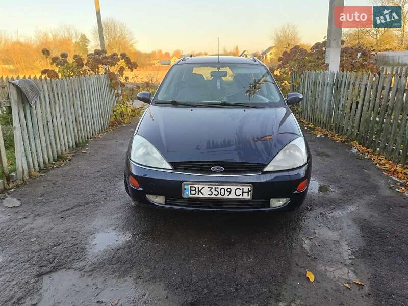 Ford Focus 2000