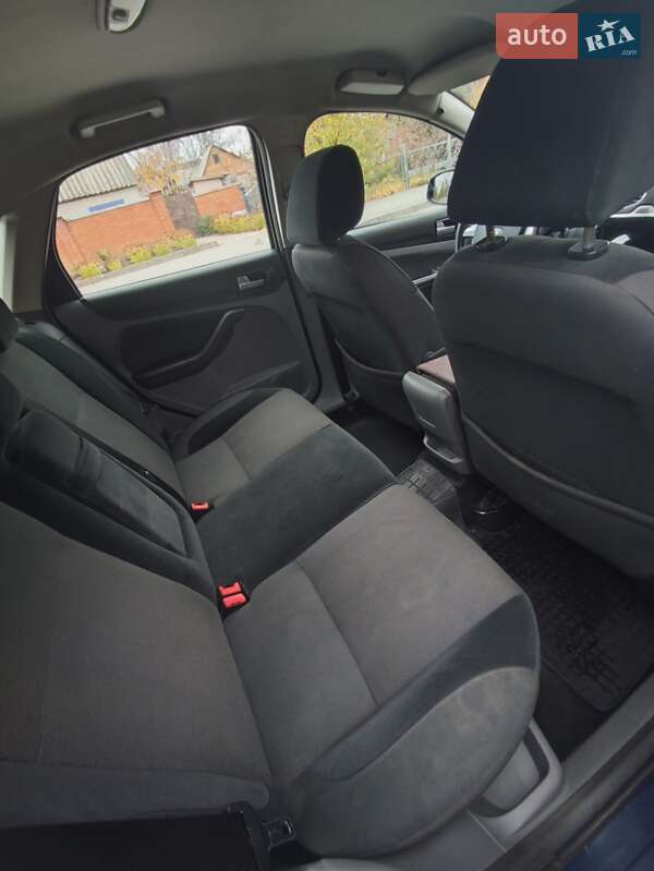 Хэтчбек Ford Focus 2008 в Днепре