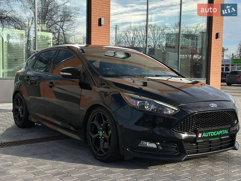 Хэтчбек Ford Focus 2017 в Киеве