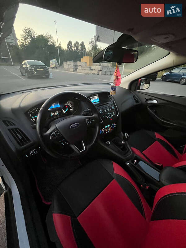 Хетчбек Ford Focus 2017 в Запоріжжі фото 4 Хетчбек Ford Focus 2017 в Запоріжжі