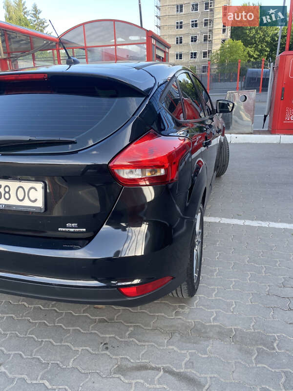 Хетчбек Ford Focus 2015 в Львові