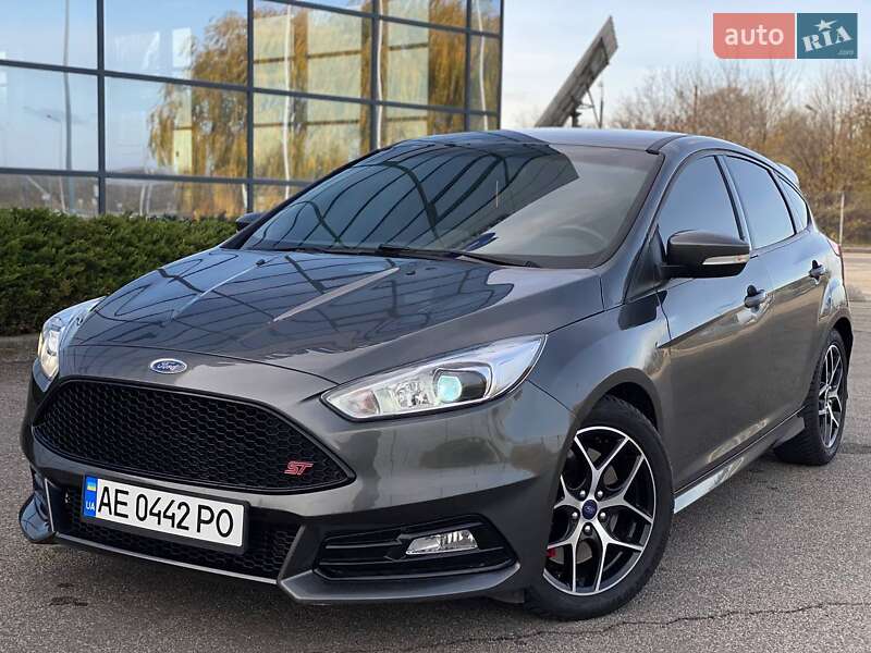 Хетчбек Ford Focus 2018 в Дніпрі фото 2 Хетчбек Ford Focus 2018 в Дніпрі