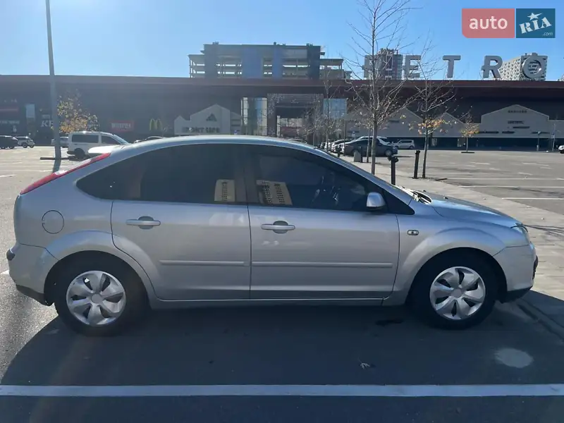 Ford Focus 2006 VIN WF0WXXGCDW6A56957 фото оголошення 13 з 48