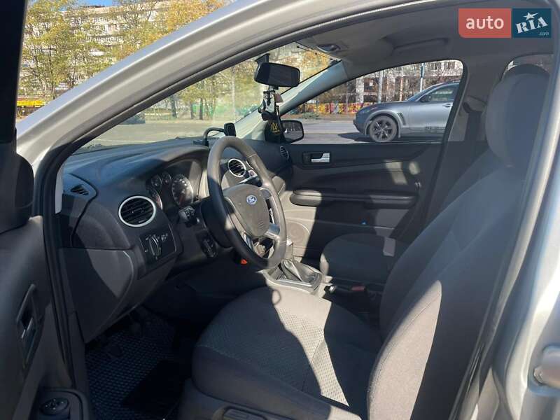 Хэтчбек Ford Focus 2007 в Киеве фото 13 Хэтчбек Ford Focus 2007 в Киеве