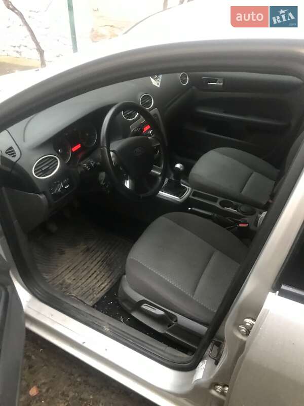 Хэтчбек Ford Focus 2007 в Великом Березном фото 3 Хэтчбек Ford Focus 2007 в Великом Березном
