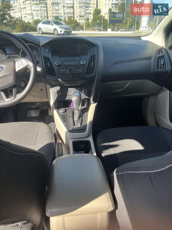 Седан Ford Focus 2015 в Киеве фото 18 Седан Ford Focus 2015 в Киеве