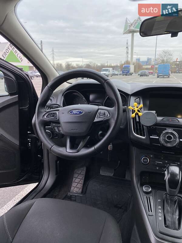 Седан Ford Focus 2017 в Киеве фото 14 Седан Ford Focus 2017 в Киеве