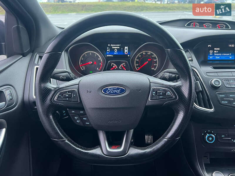 Хэтчбек Ford Focus 2017 в Львове фото 21 Хэтчбек Ford Focus 2017 в Львове