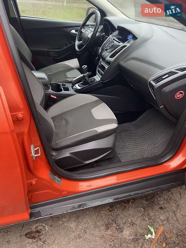 Хэтчбек Ford Focus 2011 в Киеве