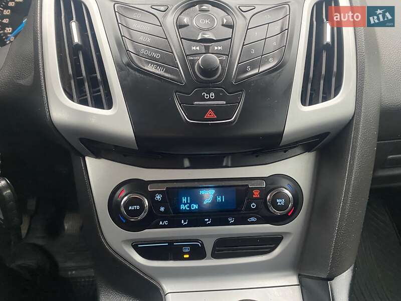 Хэтчбек Ford Focus 2011 в Киеве