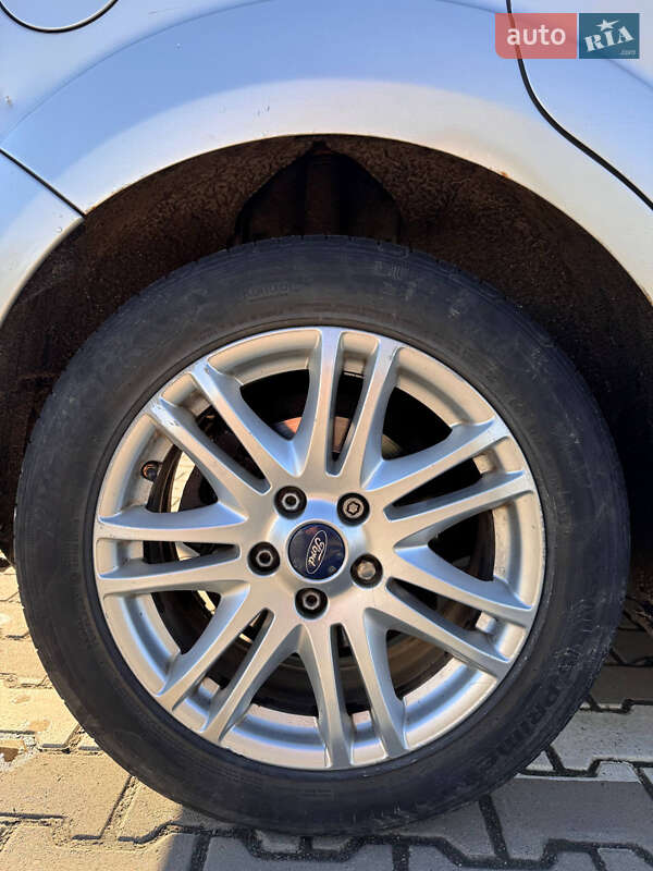 Хетчбек Ford Focus 2008 в Івано-Франківську