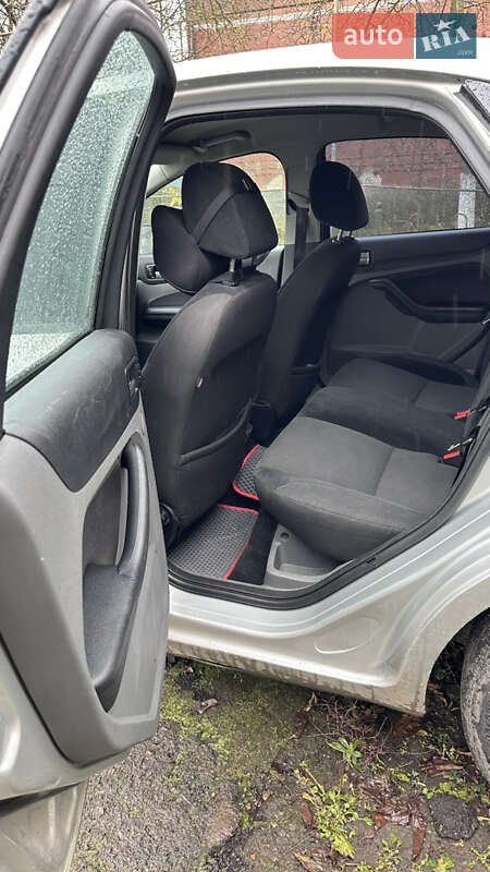 Хетчбек Ford Focus 2008 в Івано-Франківську