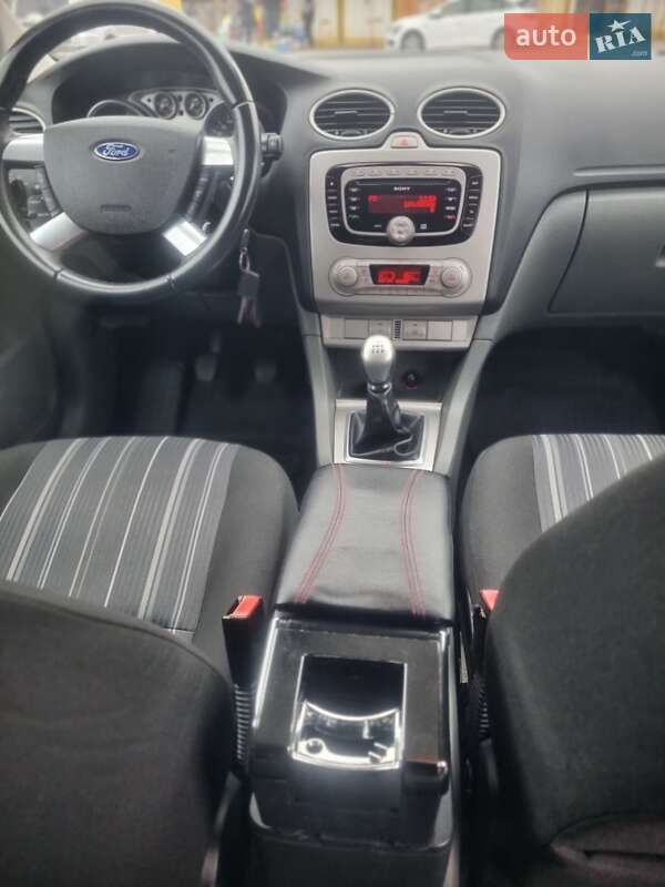 Универсал Ford Focus 2010 в Первомайске