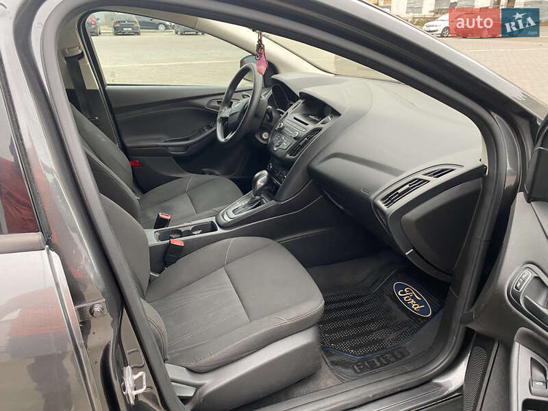 Седан Ford Focus 2015 в Стрые