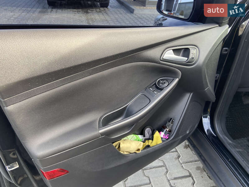 Універсал Ford Focus 2015 в Маяках