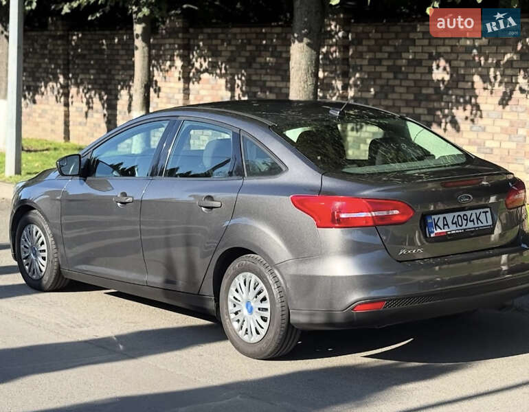 Седан Ford Focus 2017 в Киеве