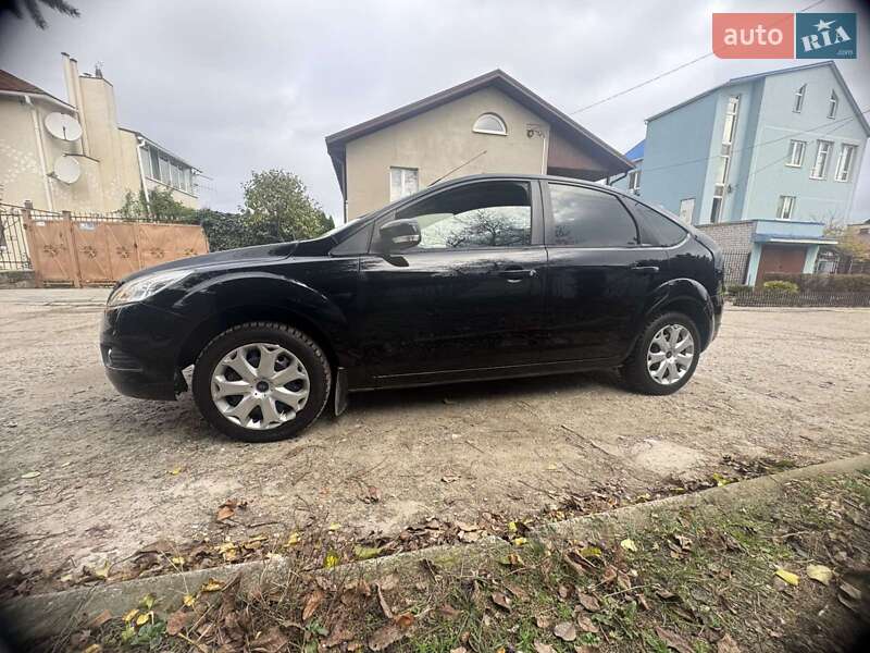 Хэтчбек Ford Focus 2010 в Днепре