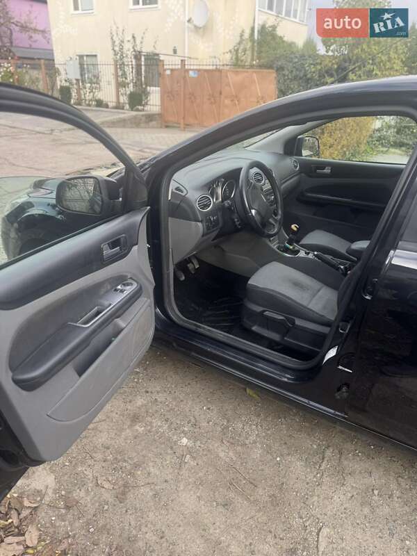 Хэтчбек Ford Focus 2010 в Днепре