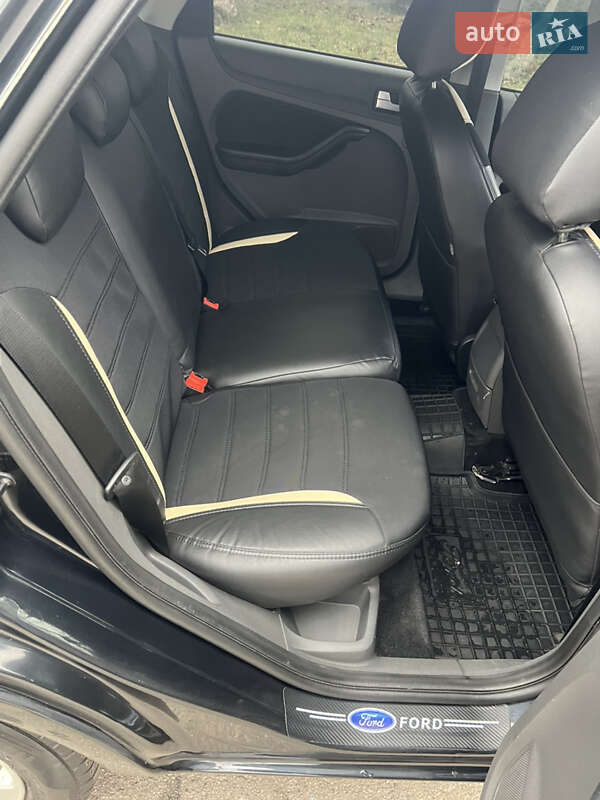 Седан Ford Focus 2006 в Сумах