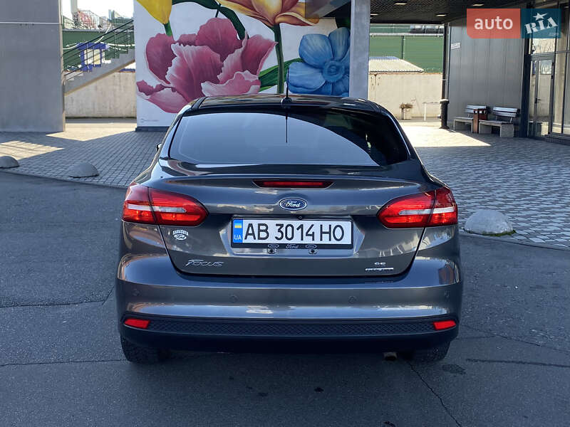 Седан Ford Focus 2015 в Киеве