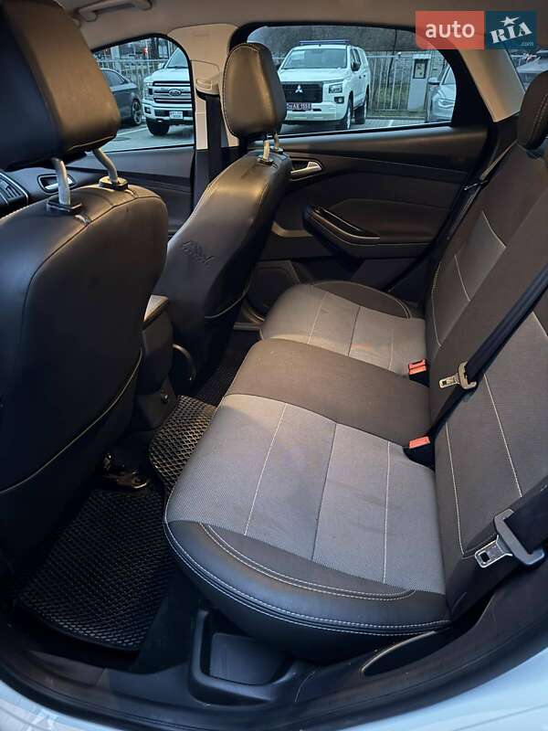 Хэтчбек Ford Focus 2013 в Полтаве