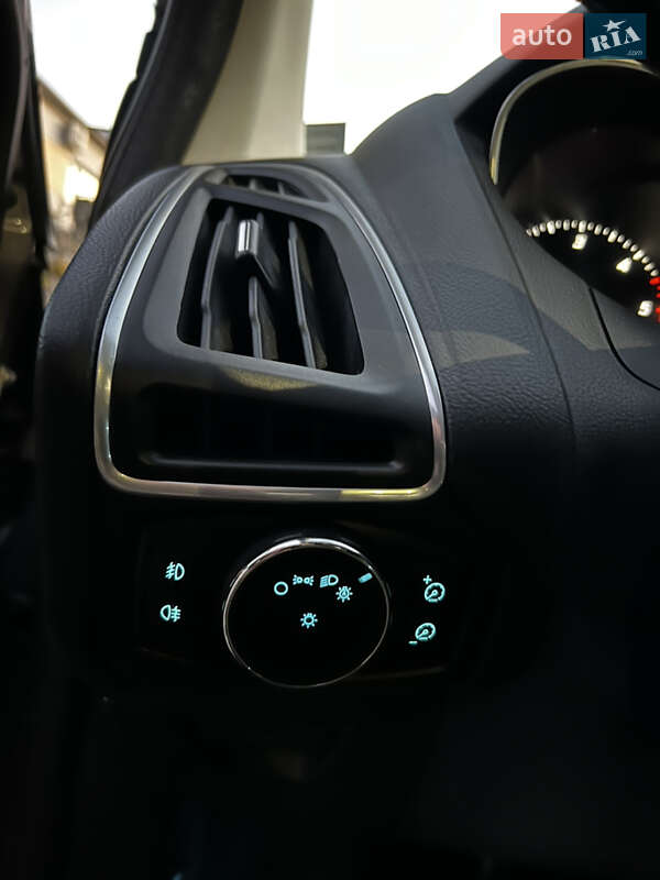 Хетчбек Ford Focus 2012 в Стрию