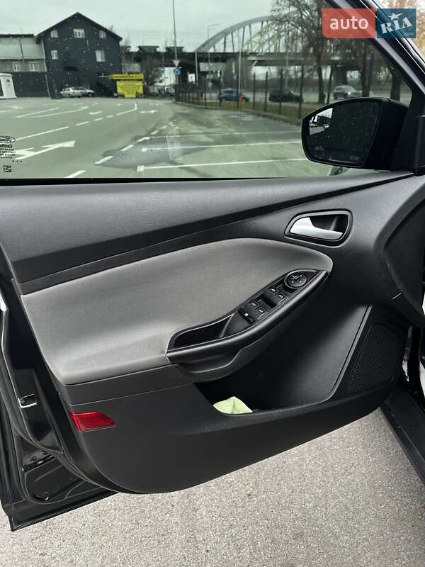 Седан Ford Focus 2014 в Киеве