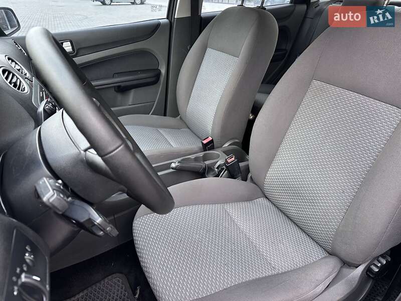 Седан Ford Focus 2007 в Дніпрі фото 10 Седан Ford Focus 2007 в Дніпрі