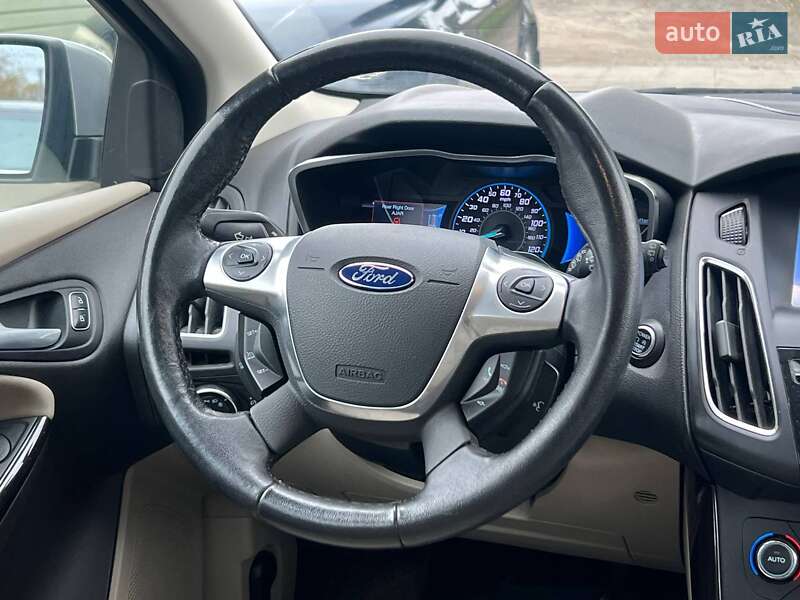 Седан Ford Focus 2016 в Киеве