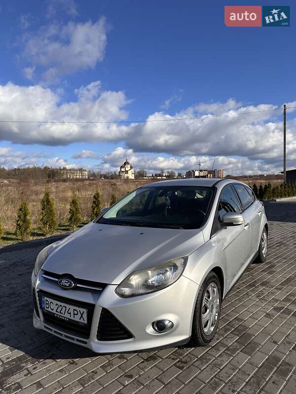 Хэтчбек Ford Focus 2012 в Золочеве фото 6 Хэтчбек Ford Focus 2012 в Золочеве