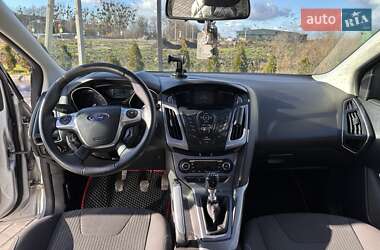 Хетчбек Ford Focus 2012 в Золочеві