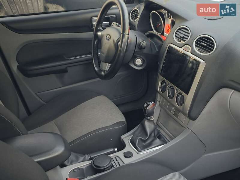 Хэтчбек Ford Focus 2010 в Тернополе