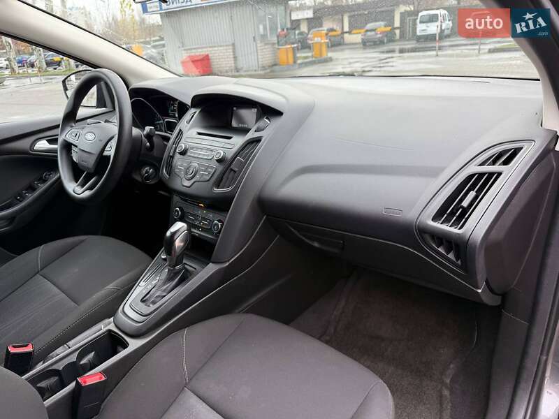 Седан Ford Focus 2015 в Днепре