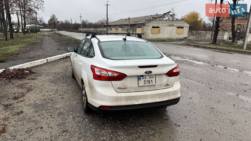 Седан Ford Focus 2013 в Лозовой