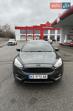 Седан Ford Focus 2015 в Днепре