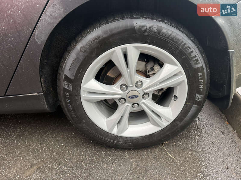 Хэтчбек Ford Focus 2015 в Харькове
