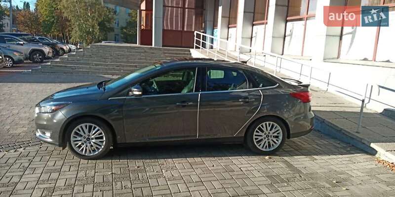 Седан Ford Focus 2017 в Киеве