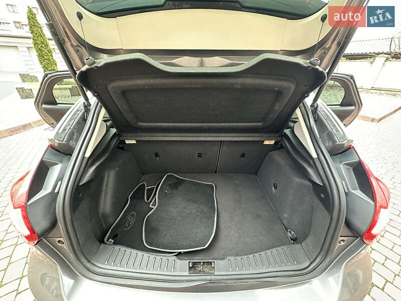 Хэтчбек Ford Focus 2013 в Ивано-Франковске