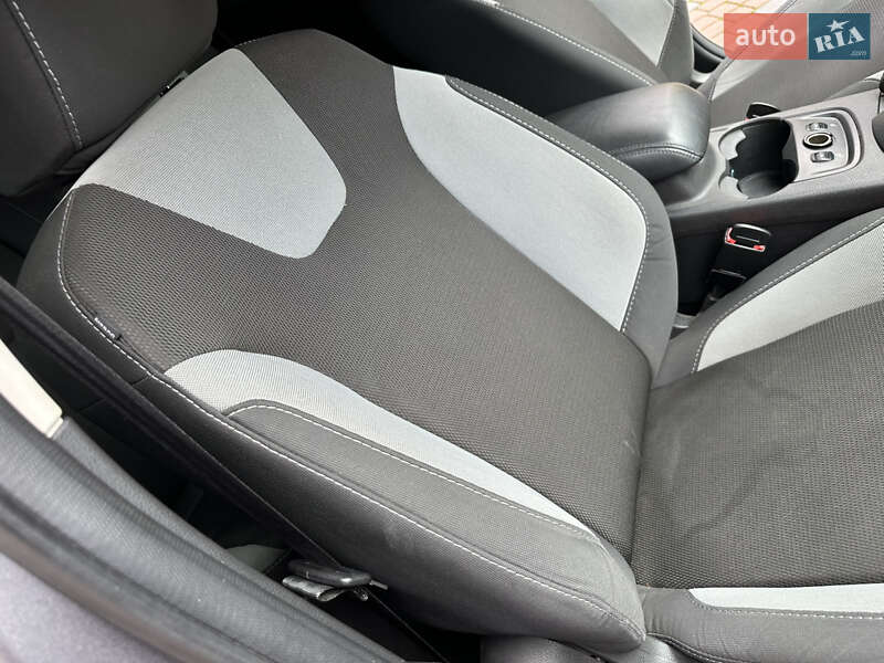 Хэтчбек Ford Focus 2013 в Ивано-Франковске