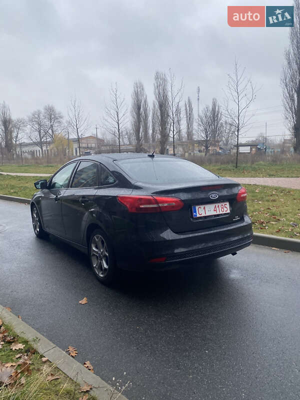 Седан Ford Focus 2015 в Чернигове