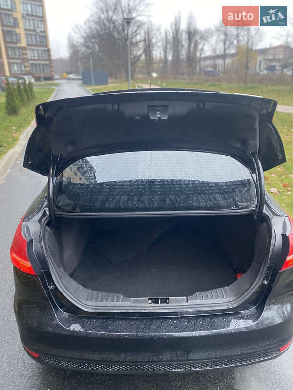 Седан Ford Focus 2015 в Чернигове