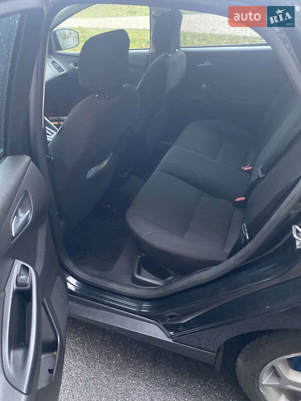 Седан Ford Focus 2015 в Чернигове