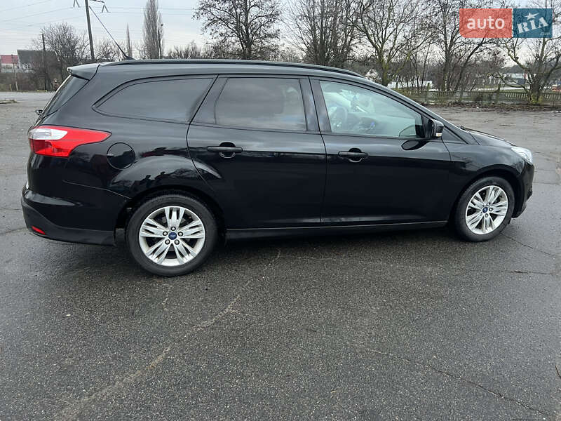 Универсал Ford Focus 2012 в Хороле фото 7 Универсал Ford Focus 2012 в Хороле