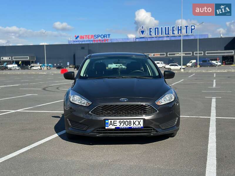 Седан Ford Focus 2015 в Днепре